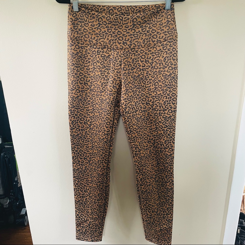 Leopard Foil Print Runway Leggings - Picture 7 of 11